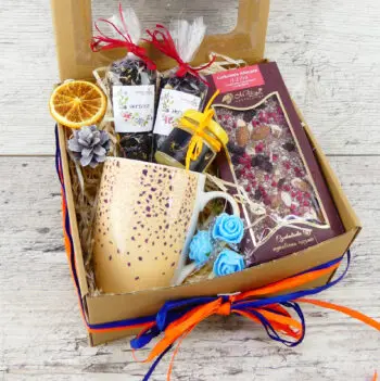 Kosz prezentowy - ROZGRZEWAJĄCY KUBEK - obrazek 9