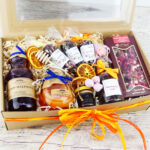 Kosz prezentowy "MALINOWA UCZTA"