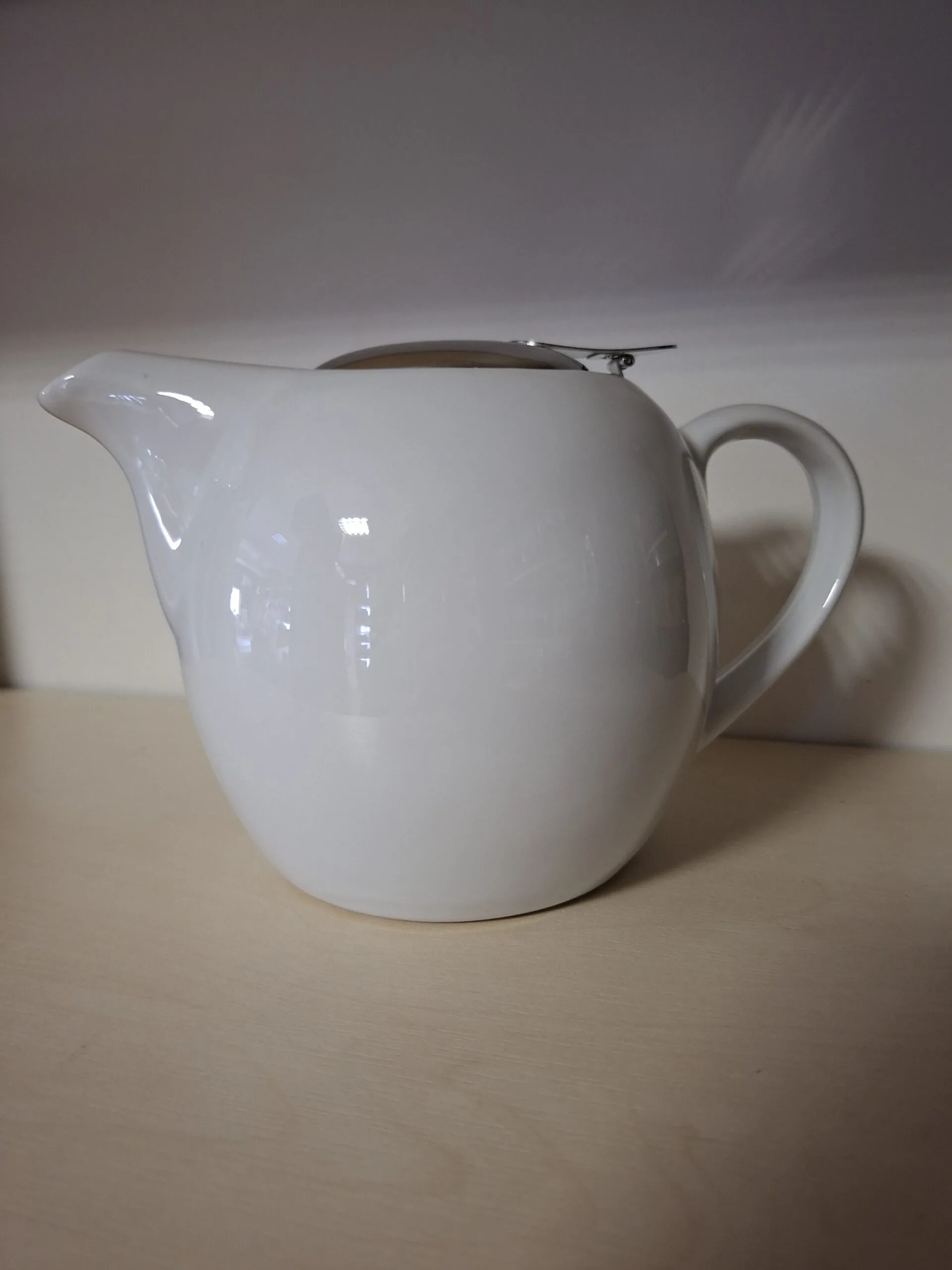 22527 Ceramiczny dzbanek do parzenia ziół z metalowym sitkiem - 750 ml - obrazek 1